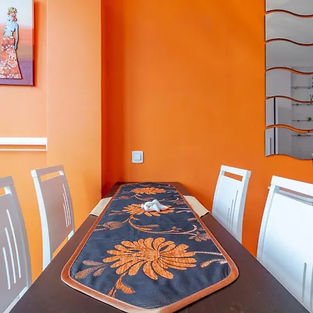 Apartment Flatguest Luis Morote - - - Wifi